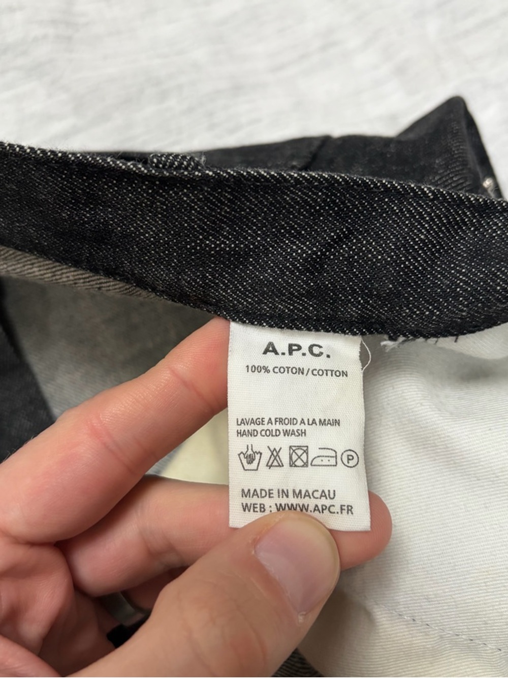A.P.C. New Standard Jean Classique in Black size 32 - Picture 4 of 5